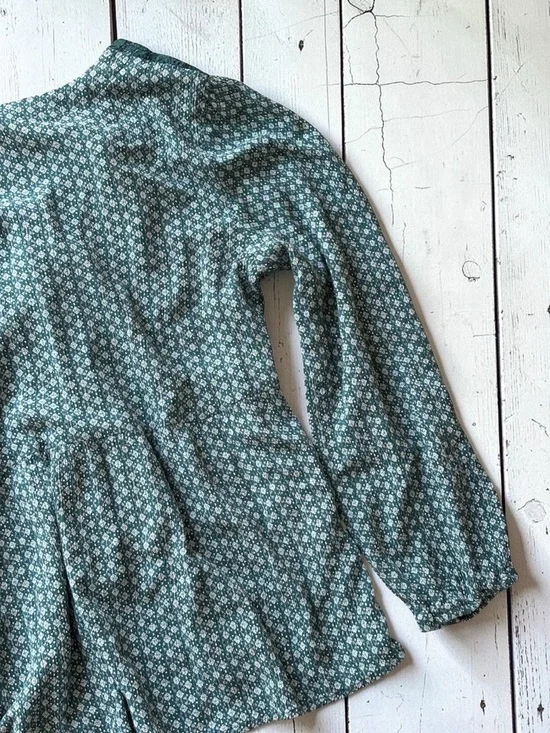 Maurices Green Boho Blouse Medium Lace Shoulder Peasant Top Flowy - Picture 9 of 9